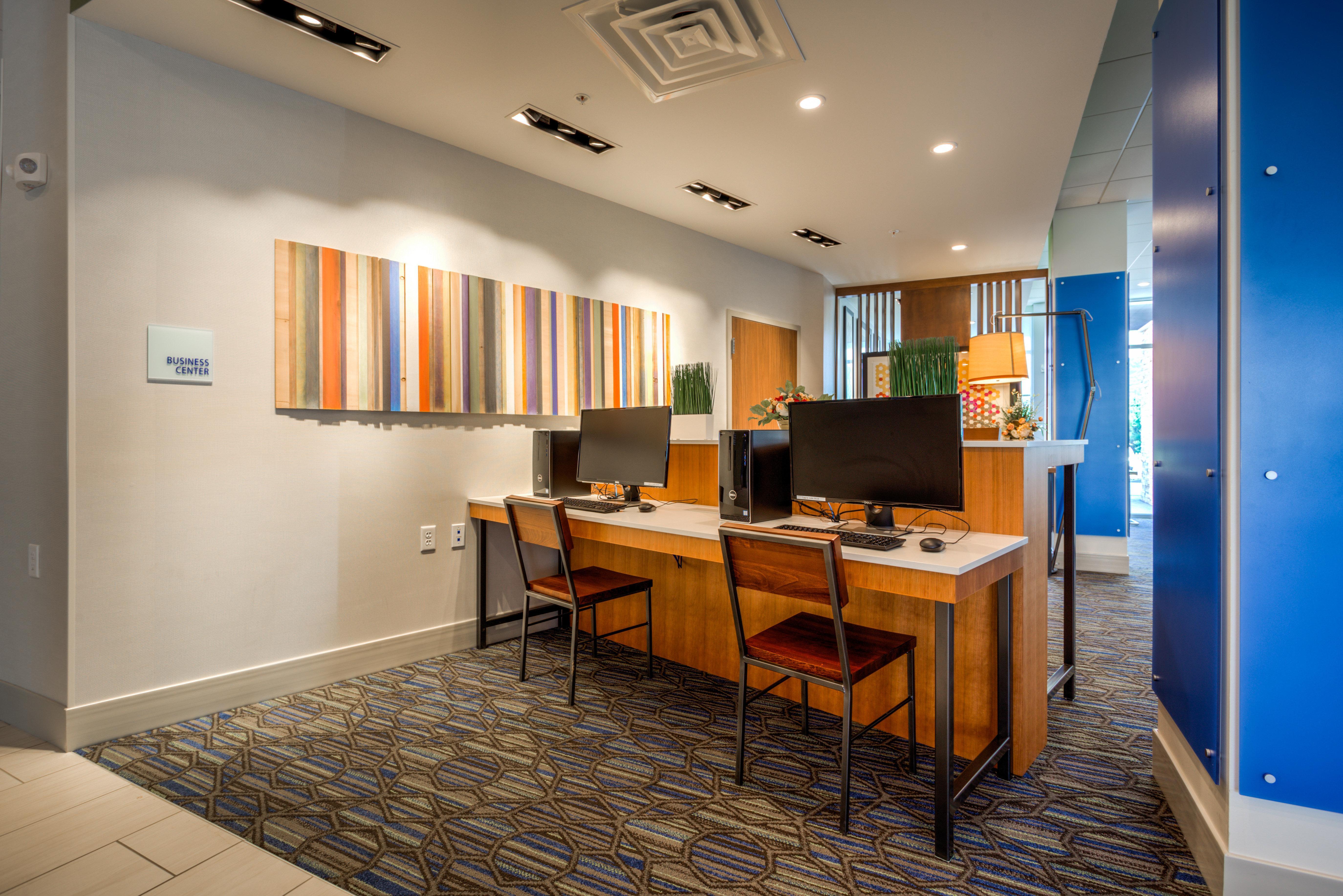Holiday Inn Express & Suites Reedsville - State Coll Area, An Ihg Hotel Exteriér fotografie