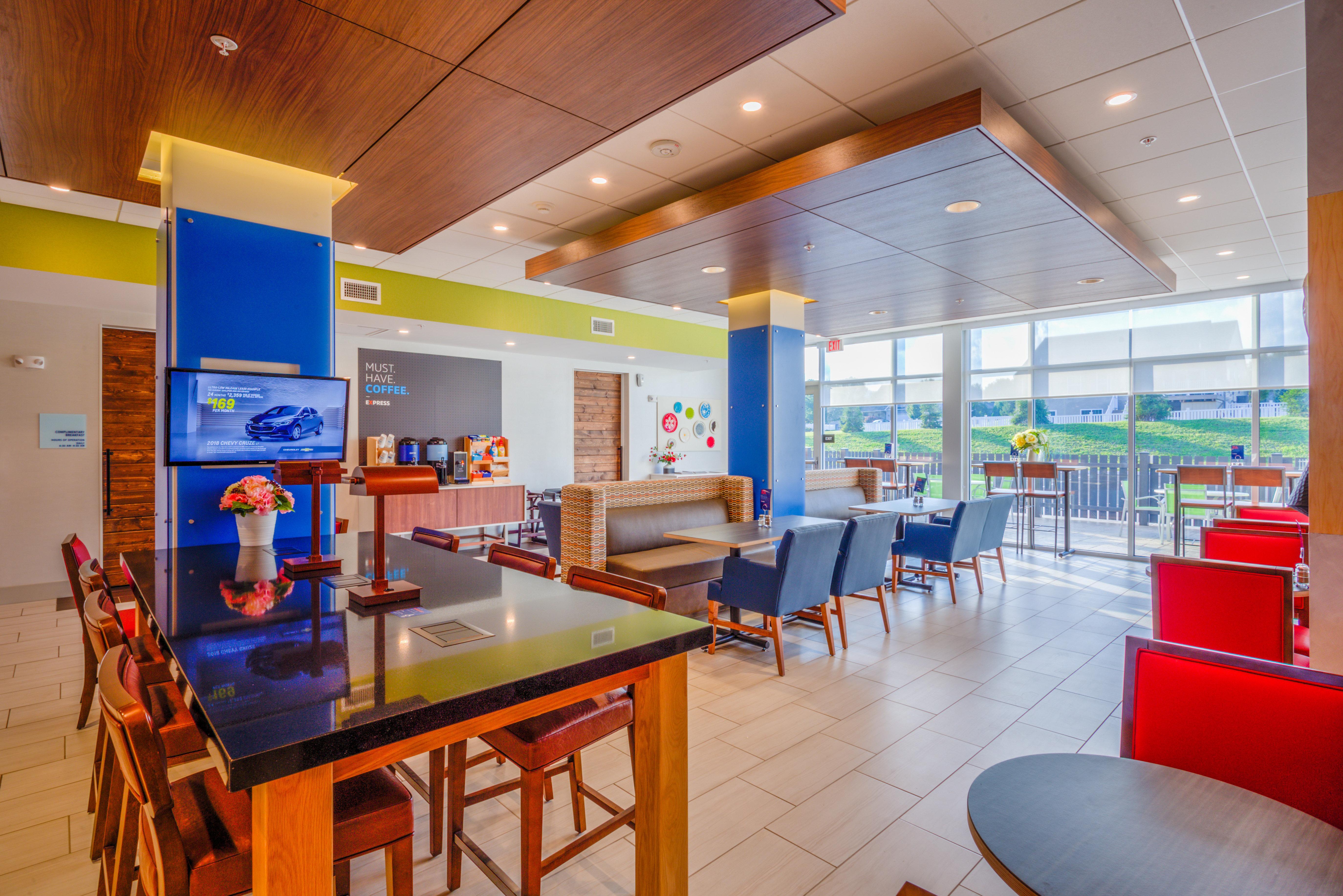 Holiday Inn Express & Suites Reedsville - State Coll Area, An Ihg Hotel Exteriér fotografie