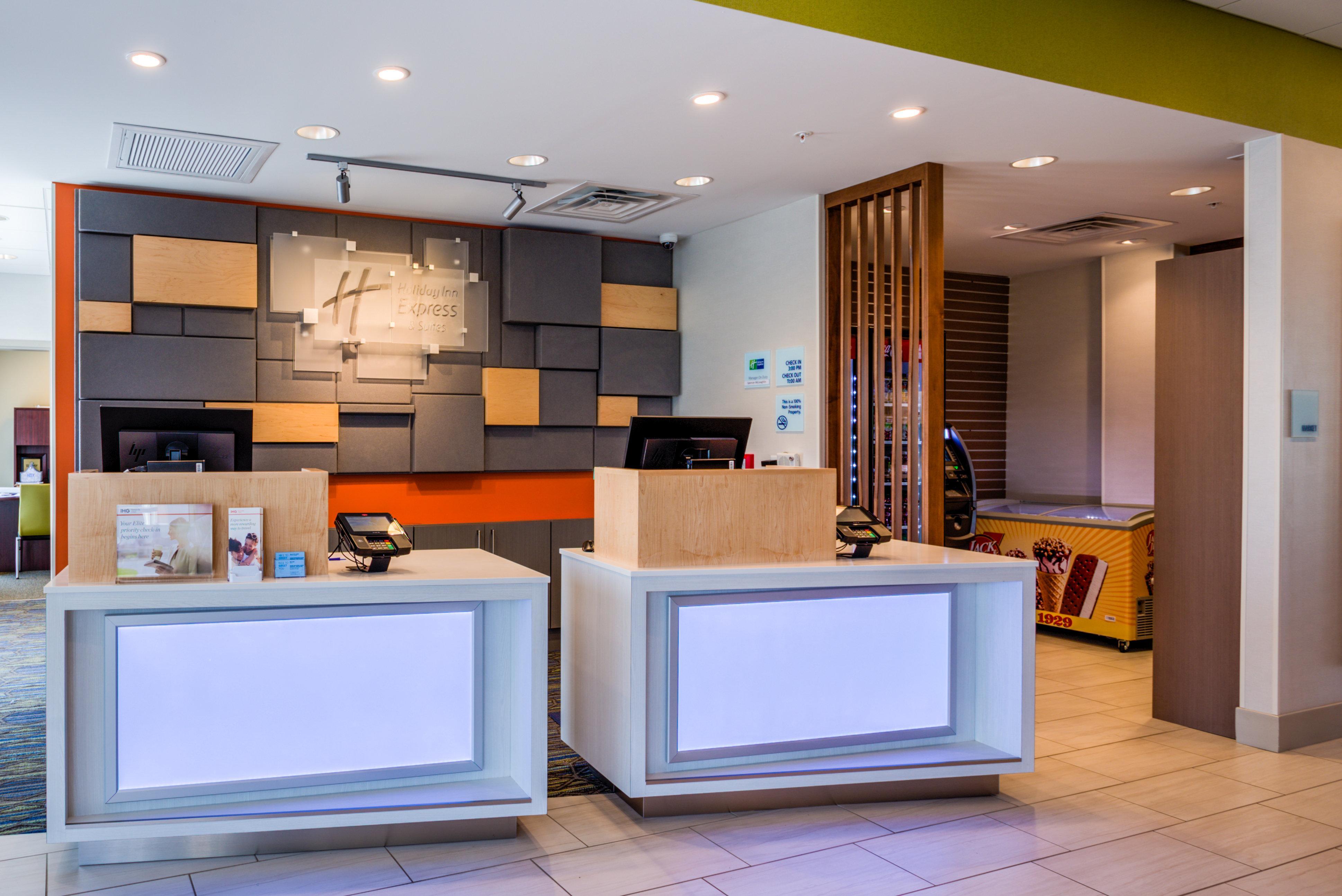 Holiday Inn Express & Suites Reedsville - State Coll Area, An Ihg Hotel Exteriér fotografie