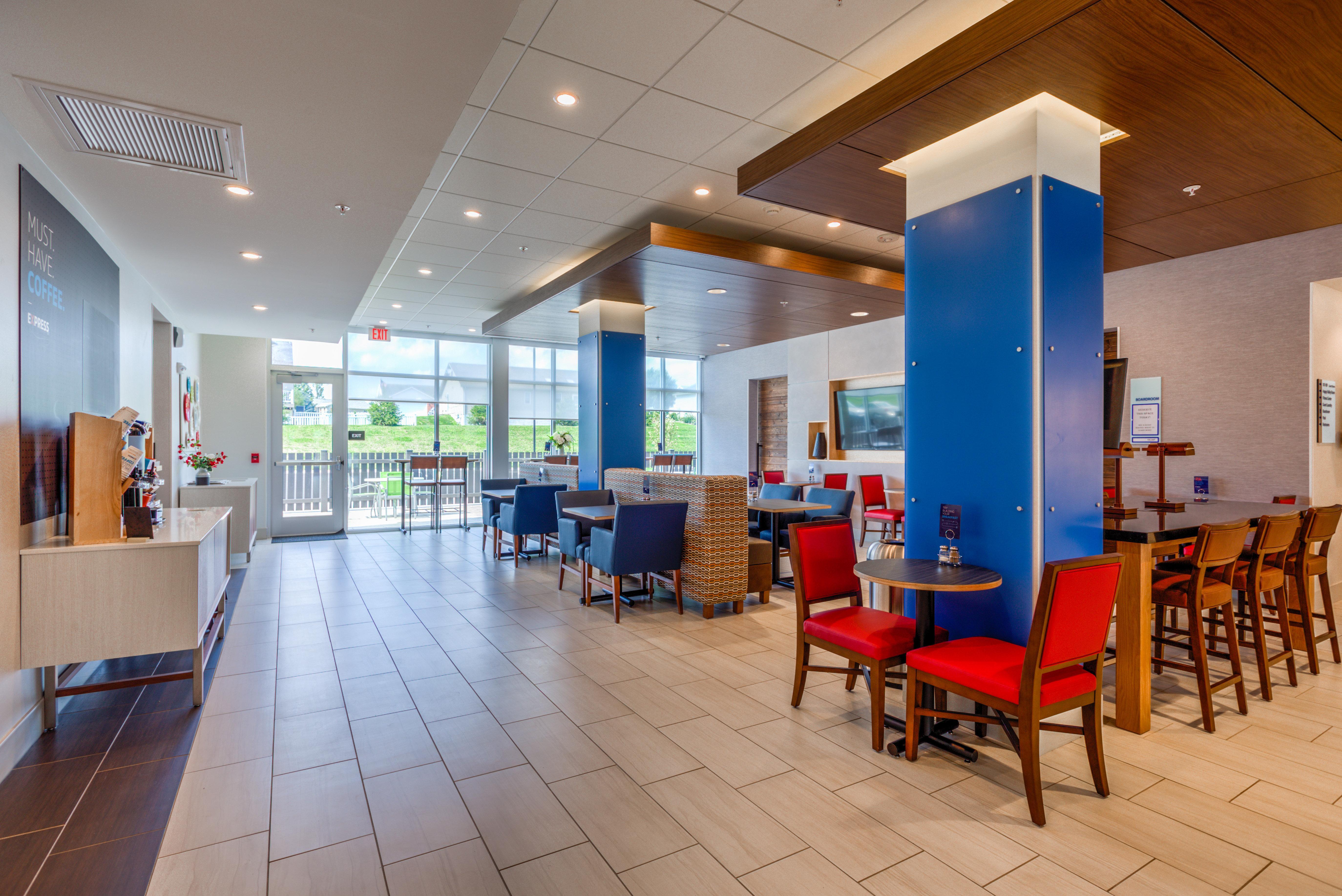 Holiday Inn Express & Suites Reedsville - State Coll Area, An Ihg Hotel Exteriér fotografie
