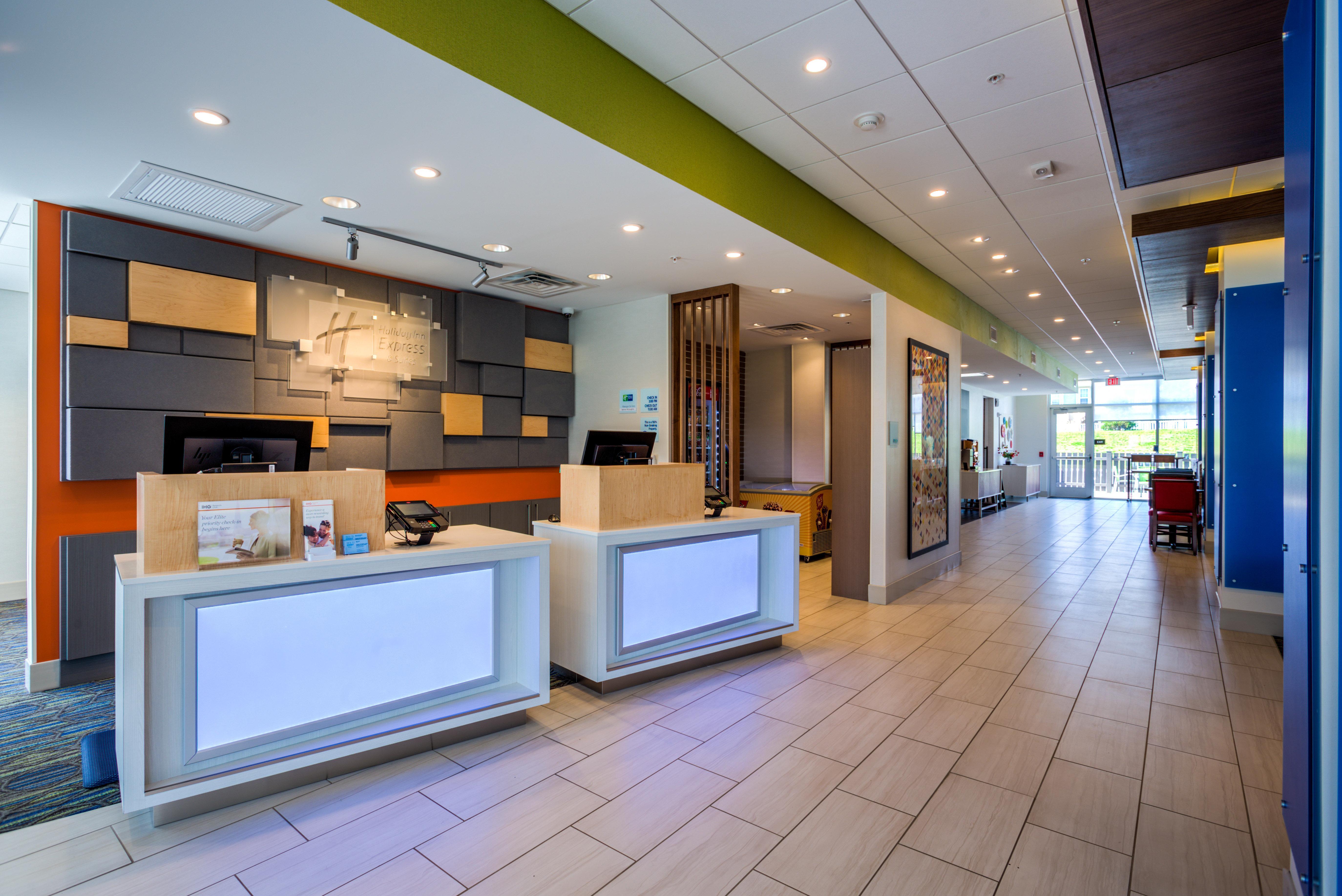Holiday Inn Express & Suites Reedsville - State Coll Area, An Ihg Hotel Exteriér fotografie